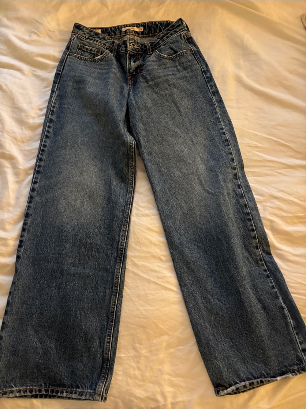 Levi’s Classic Low Loose Wide-Leg Women's Jeans - Medium Blue